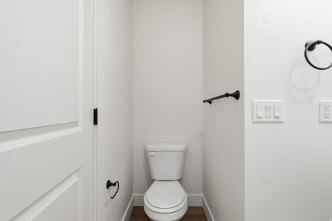 Tiny photo for 661 W 20 N, Hyrum, UT 84319 (MLS # 2127098)