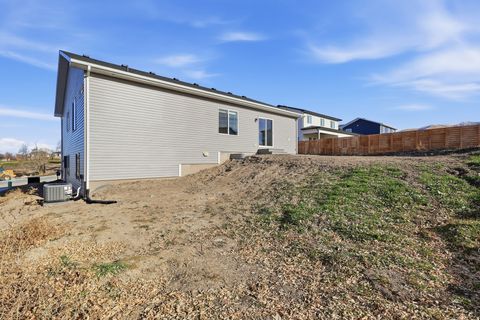 Tiny photo for 661 W 20 N, Hyrum, UT 84319 (MLS # 2127098)