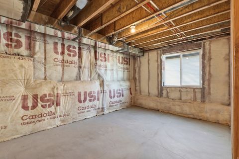 Tiny photo for 661 W 20 N, Hyrum, UT 84319 (MLS # 2127098)