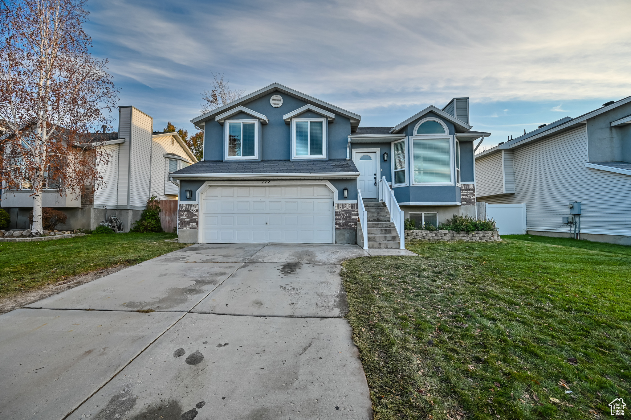 **AVAILABLE NOVEMBER 1ST** Single family home located in Draper. Main level features 3 bedrooms, large living room, and kitchen. Kitchen features granite countertops, stainless steel appliances, recessed lighting, extra tall cabinets with crown molding, and a dining room. Basement has a family room, laundry room, and an additional bedroom. There's an additional room that can be used as a bedroom, gym area, or storage room. Fully fenced flat backyard. Two car garage. Conveniently located near shopping, dining, entertainment, and easy access to the freeway. Pets are accepted on a case by case basis. If accepted, $75 per pet/monthly plus a $750 per pet deposit that is fully refundable. For additional requirements, please visit: https://actionteamutah.com/requirements-for-renters.