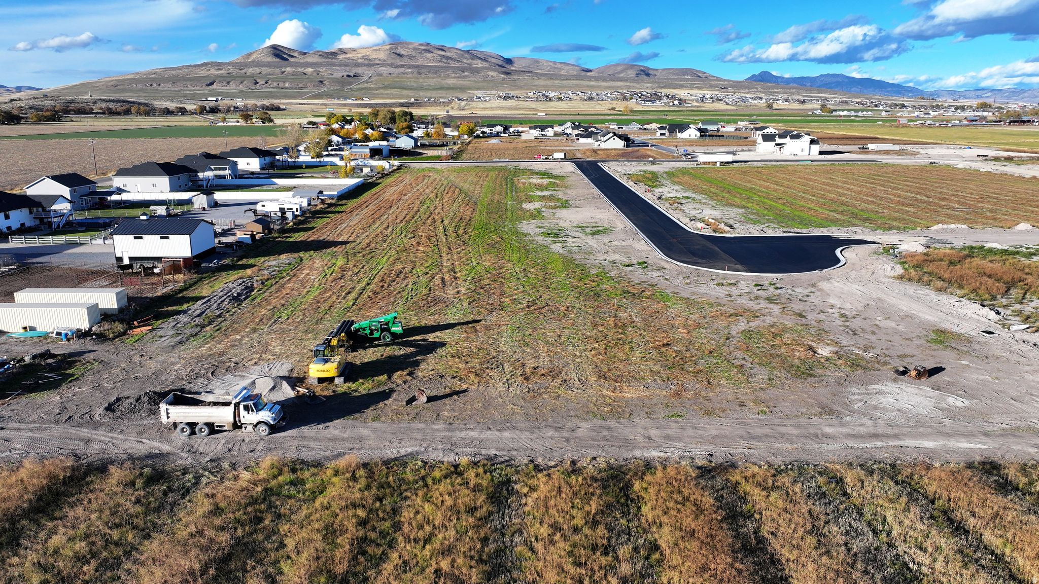 BECKAMS EDGE PHASE 5 - Land