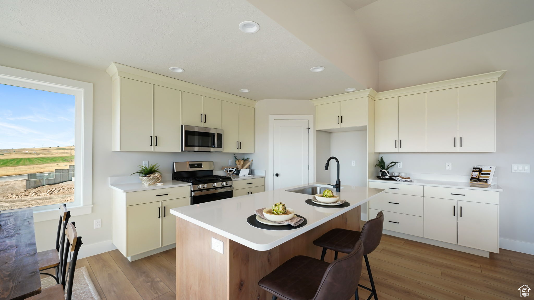 NORTH RIDGE ESTATES - Residential