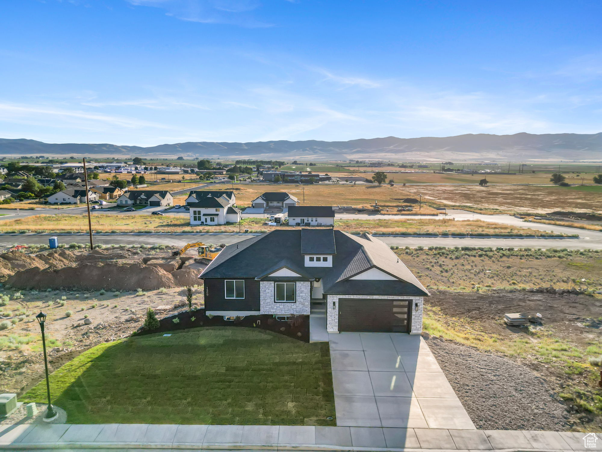 NORTH RIDGE ESTATES - Residential