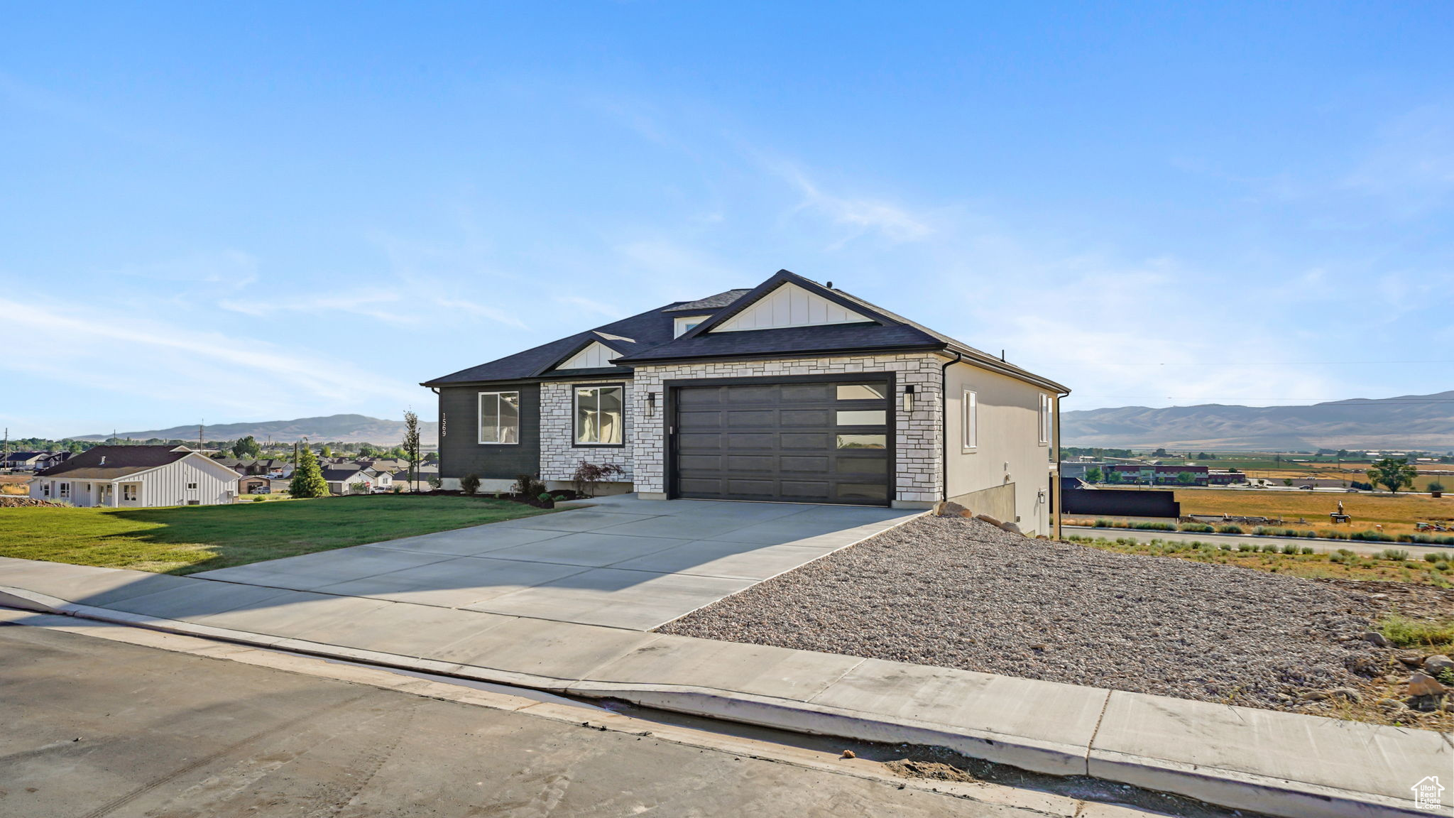 NORTH RIDGE ESTATES - Residential