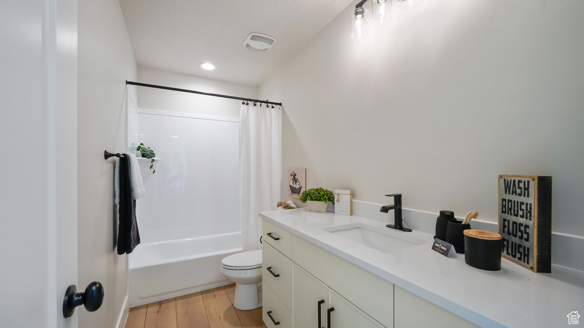 NORTH RIDGE ESTATES - Residential