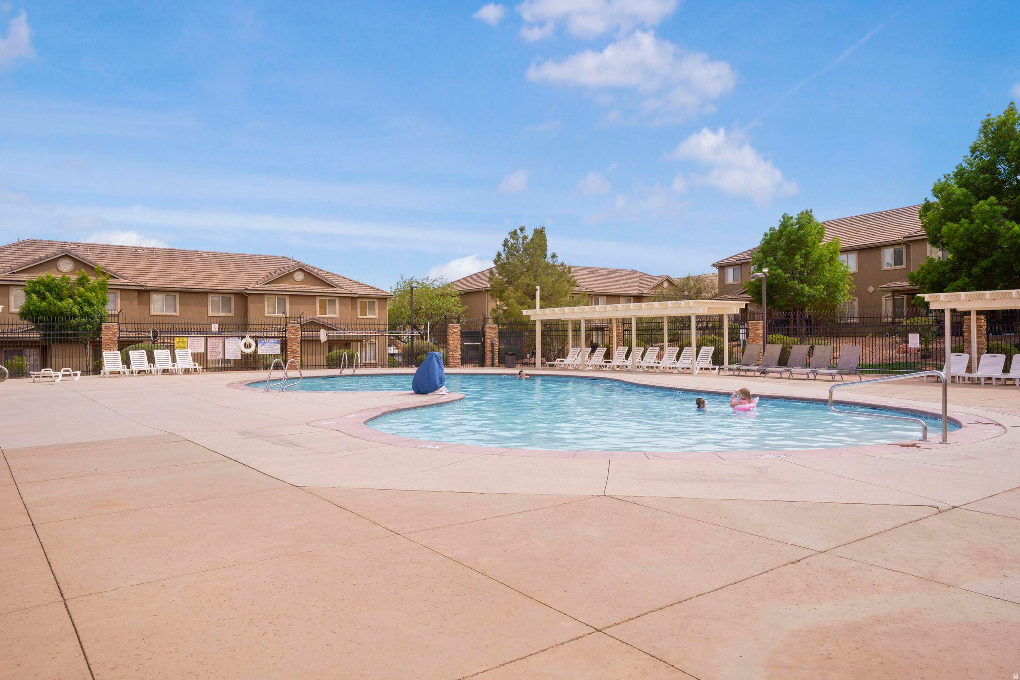 HIDDEN VALLEY TOWN HOMES PUD PH 1 - Residential