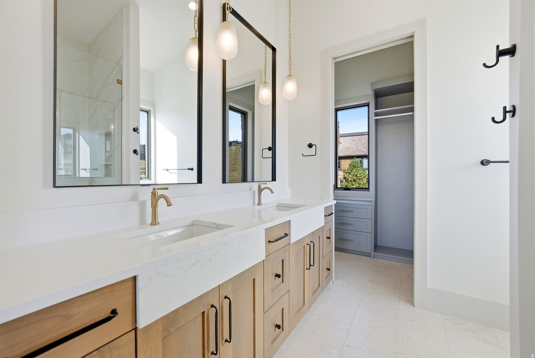 RED LEDGES - Residential