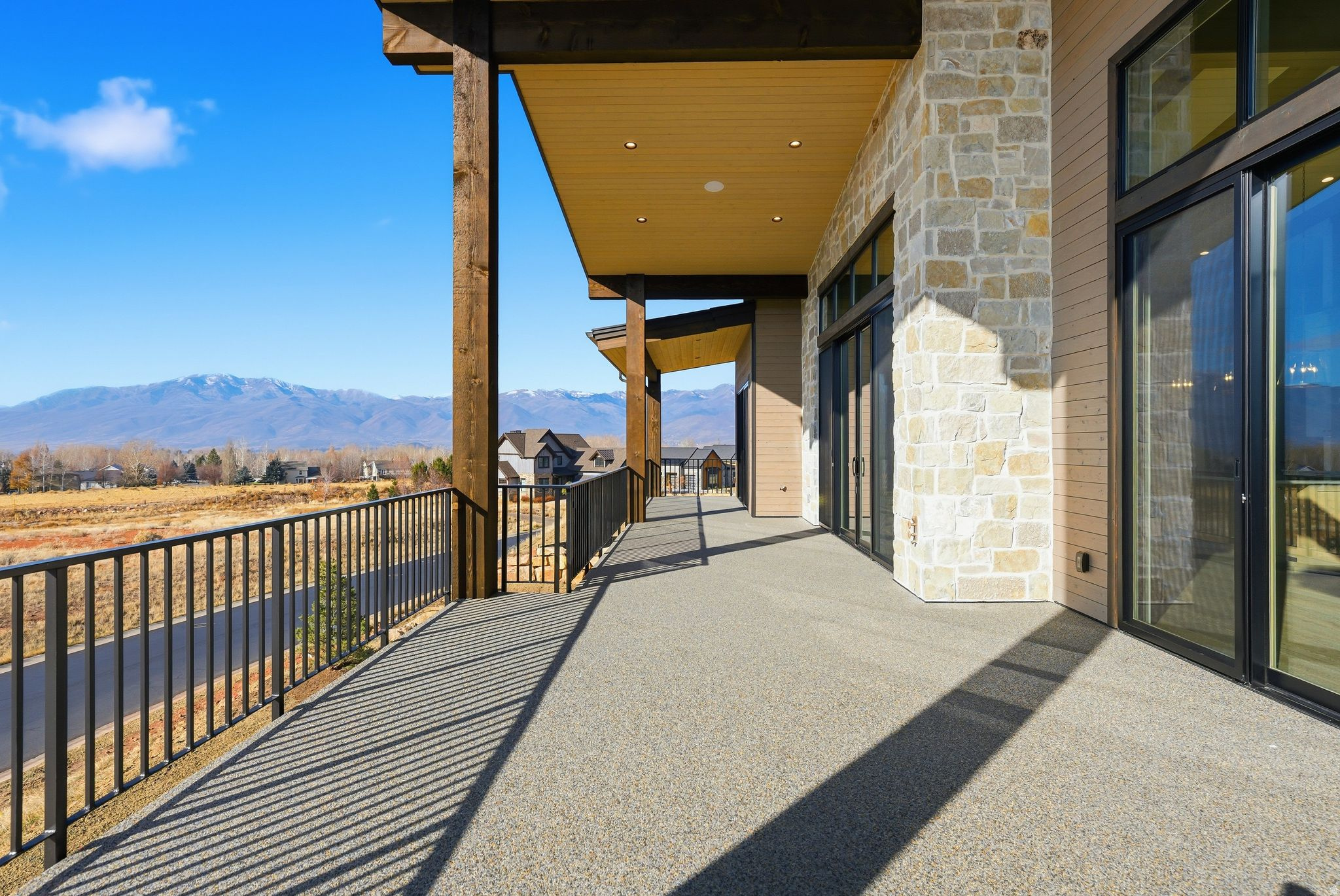 RED LEDGES - Residential