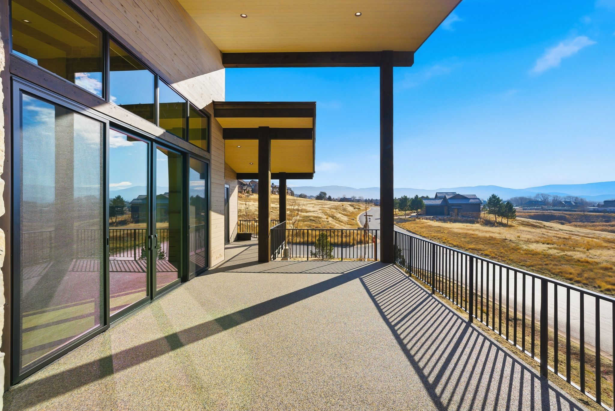 RED LEDGES - Residential