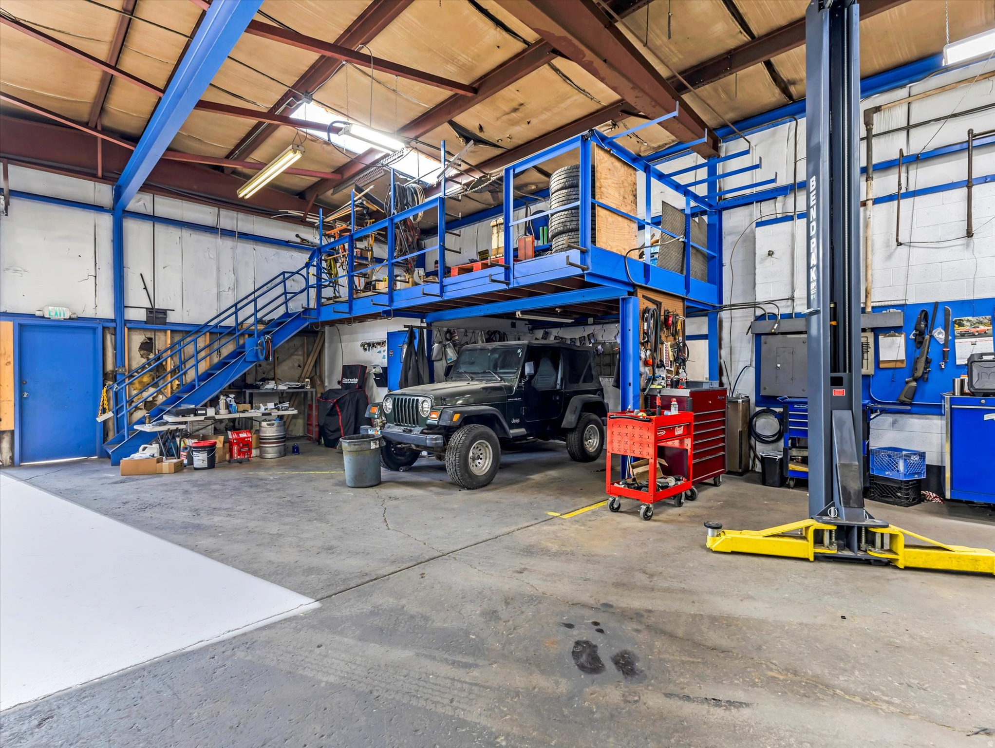 PLAT A BIG FIELD SUR - Commercial Sale