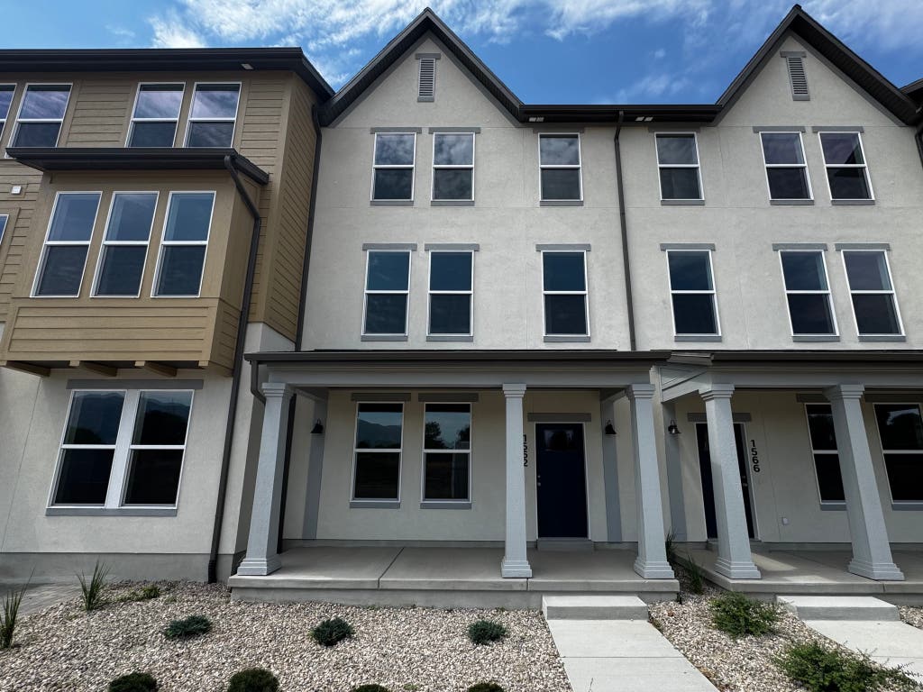 Photo of 1562 N 1875 W #244, Layton, UT 84041 (MLS # 2172895)