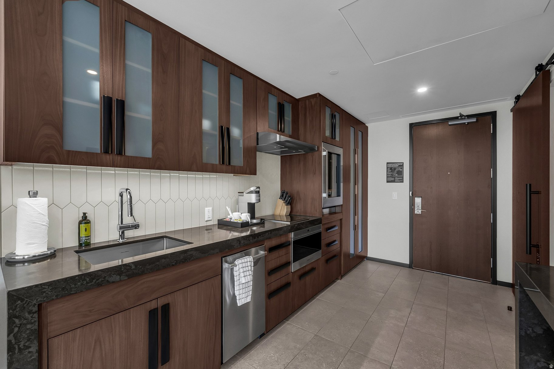 BLACK DESERT RESORT CENTER - Residential