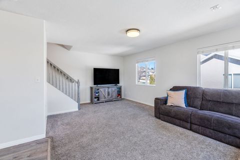 Tiny photo for 1512 N 250 W, Lehi, UT 84043 (MLS # 2144339)
