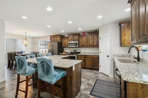 Tiny photo for 1158 S 1375 W, Clearfield, UT 84015 (MLS # 2122482)