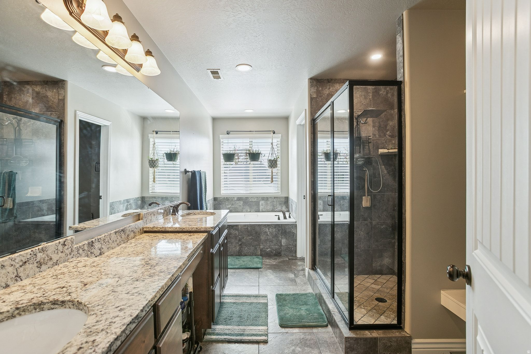 TANNER HERITAGE - Residential