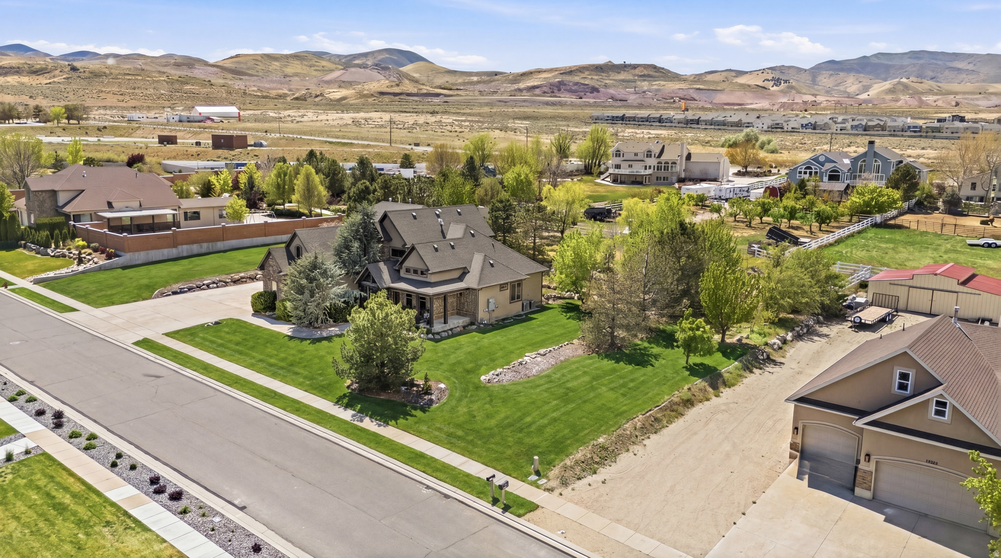 CASCADE COVE - Residential