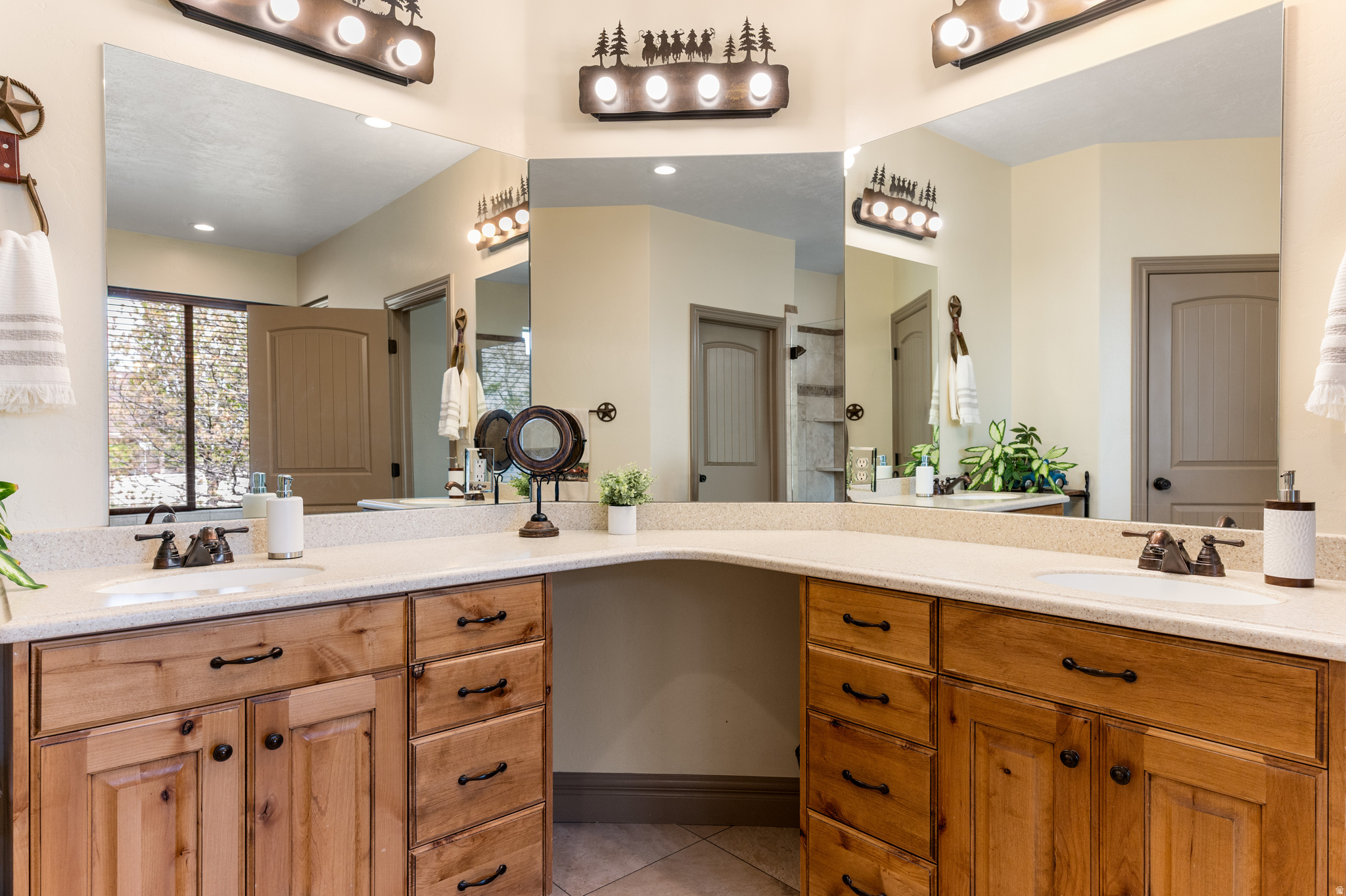 CASCADE COVE - Residential