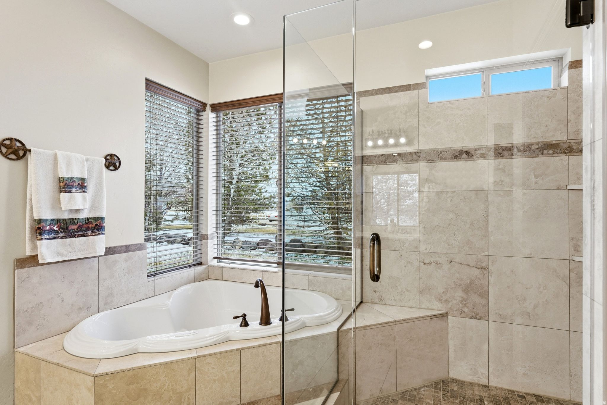 CASCADE COVE - Residential