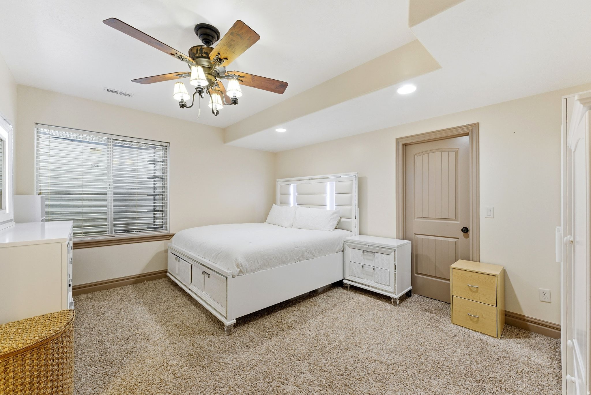 CASCADE COVE - Residential