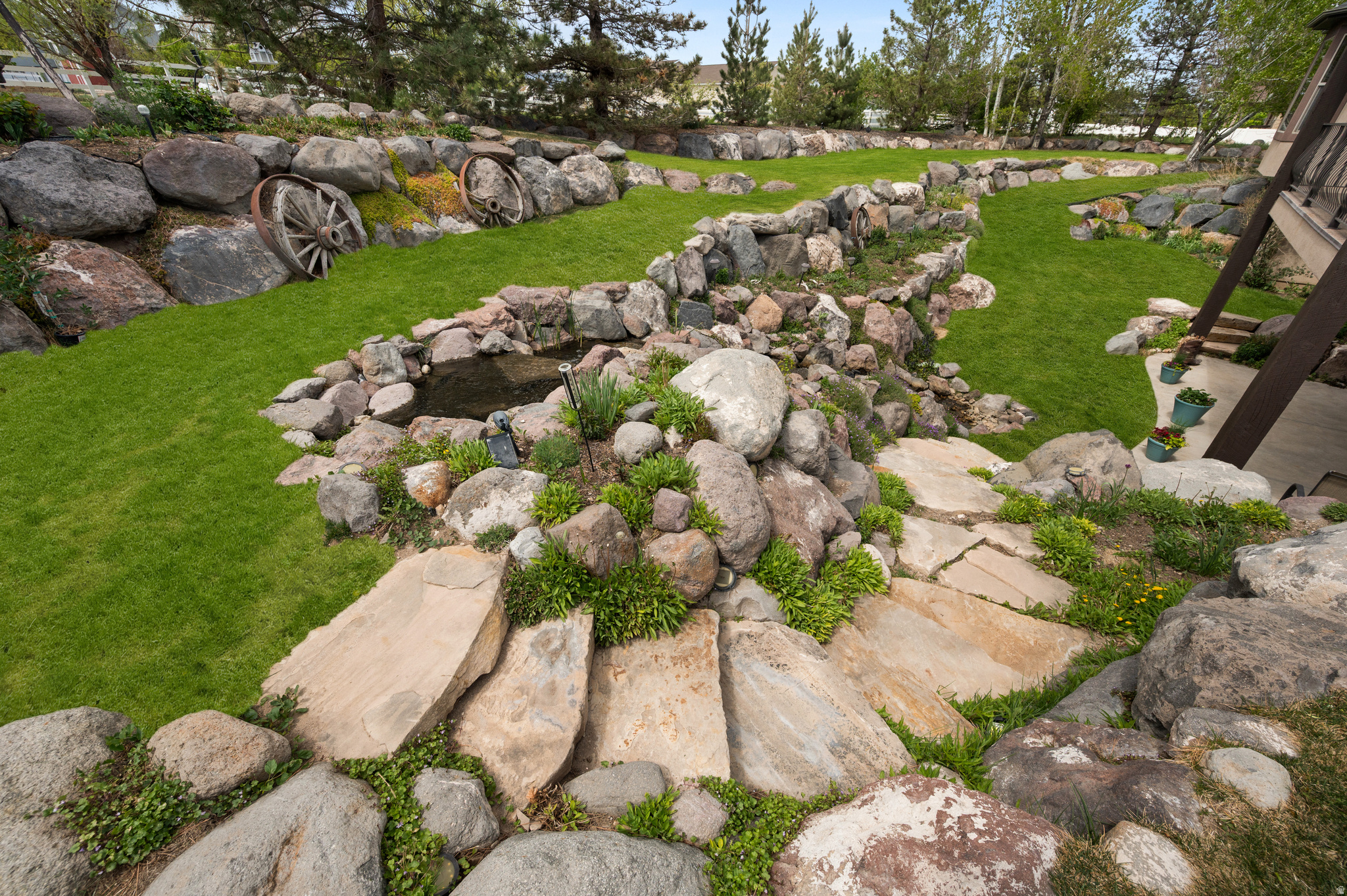 CASCADE COVE - Residential