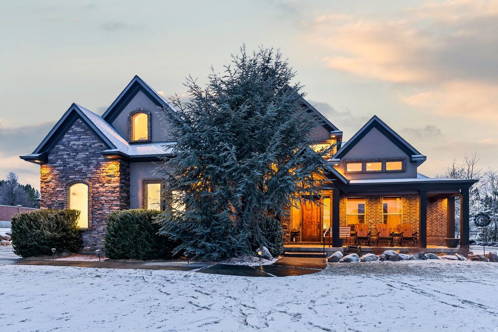 Photo of 15056 S PASTORAL WAY, Bluffdale, UT 84065 (MLS # 2138373)