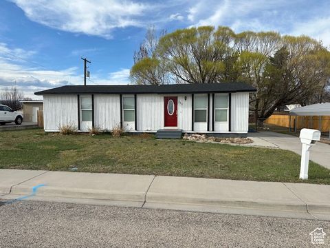 398 W 400 N, Vernal, UT 84078 - MLS#: 2073513