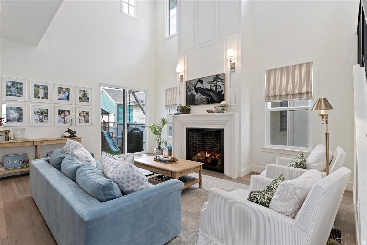 DAYBREAK - Residential