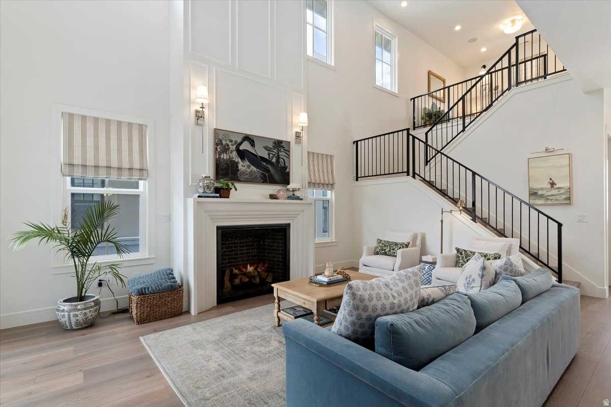 DAYBREAK - Residential