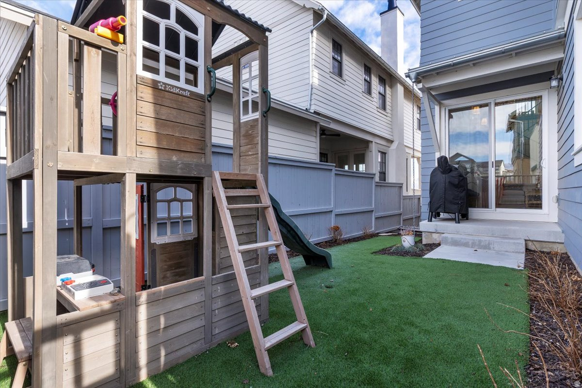 DAYBREAK - Residential