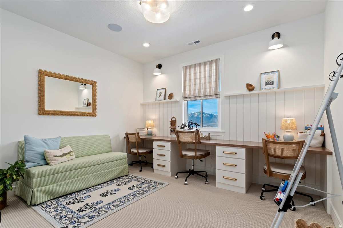 DAYBREAK - Residential