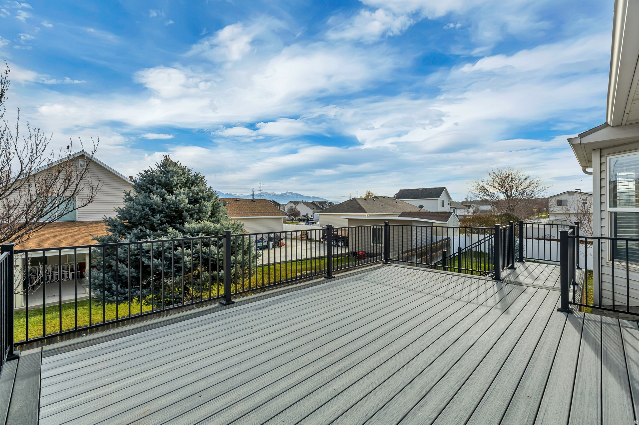 MEADOWS - Residential