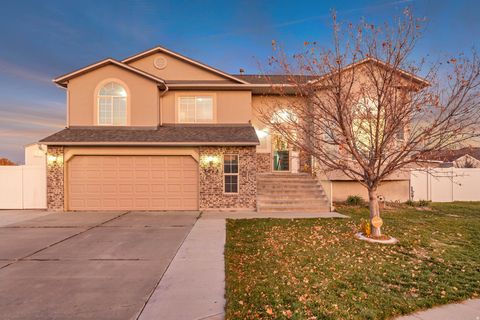 Tiny photo for 3013 S DOODLE BUG PL, West Valley City, UT 84128 (MLS # 2125001)