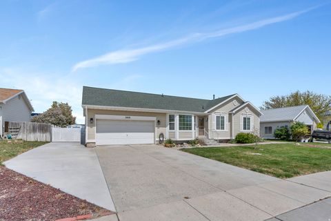 Tiny photo for 2018 W GLEN AVE, Riverton, UT 84065 (MLS # 2151318)