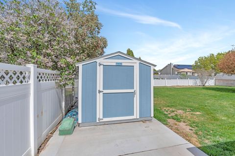 Tiny photo for 2018 W GLEN AVE, Riverton, UT 84065 (MLS # 2151318)