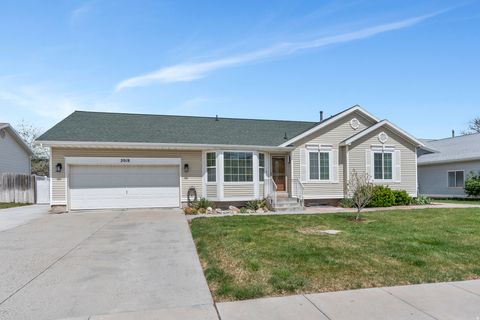 Photo of 2018 W GLEN AVE, Riverton, UT 84065 (MLS # 2151318)