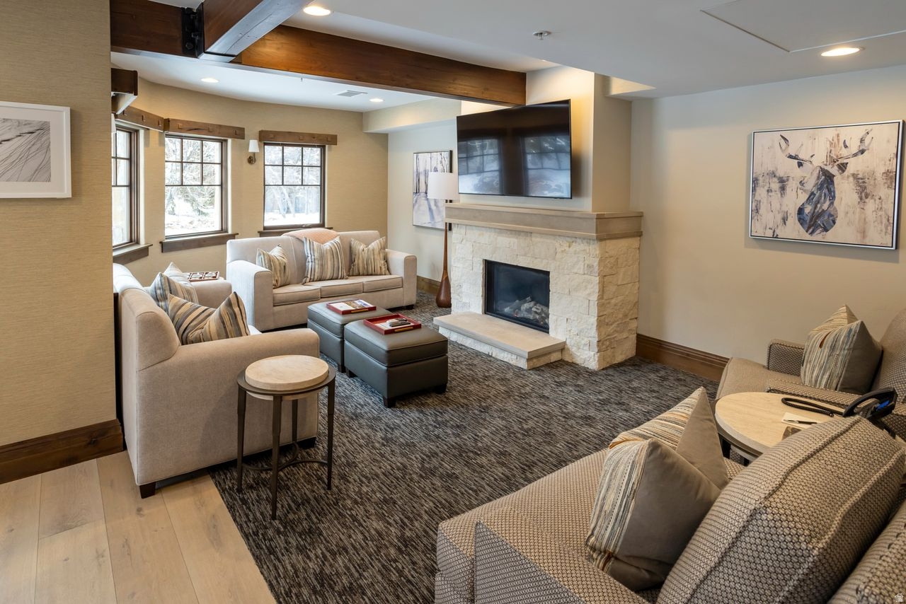 THE RESIDENCES AT THE CHATEAUX - Residential