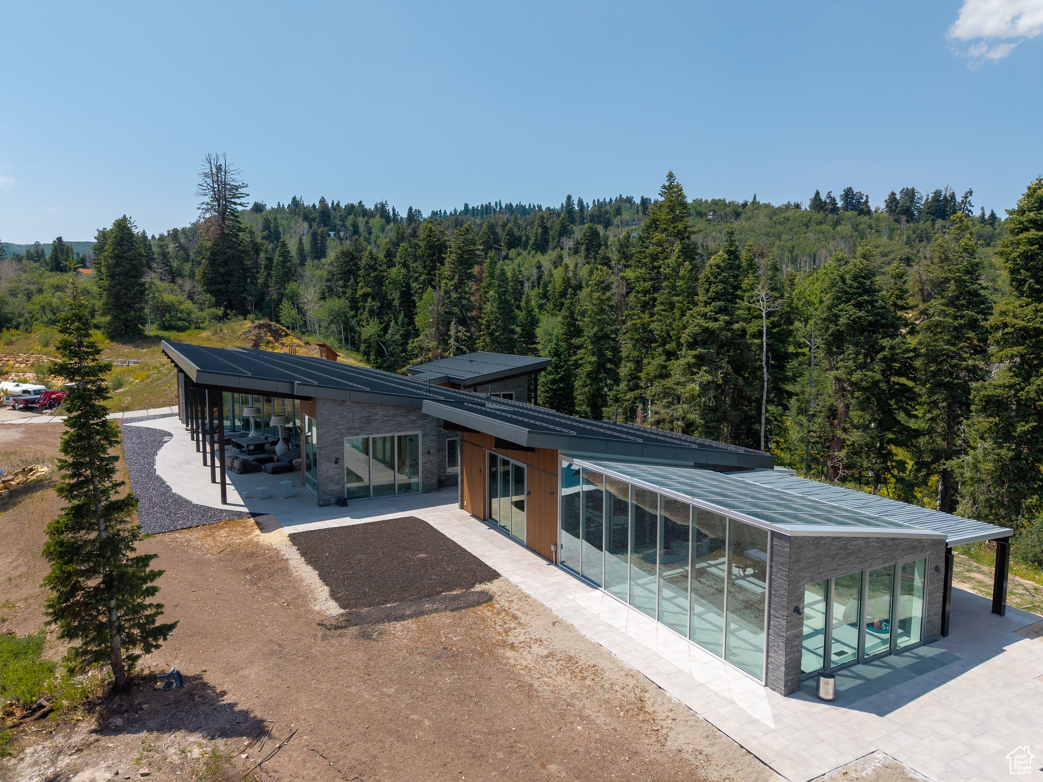 PINE MEADOW RANCH - Residential