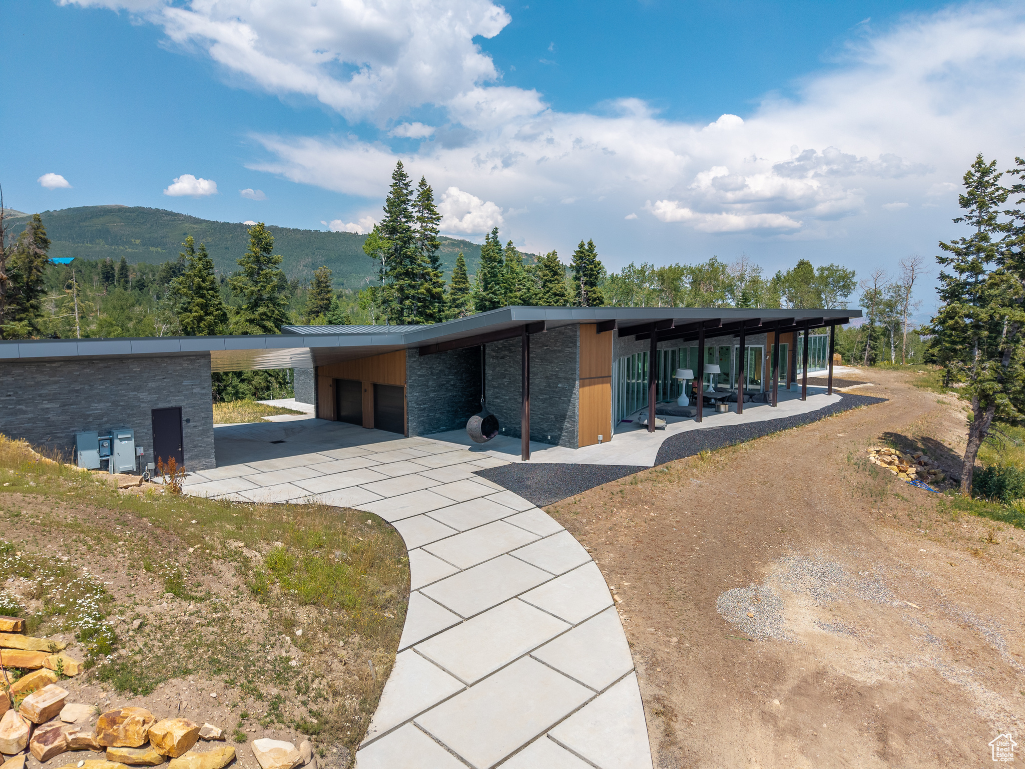 PINE MEADOW RANCH - Residential