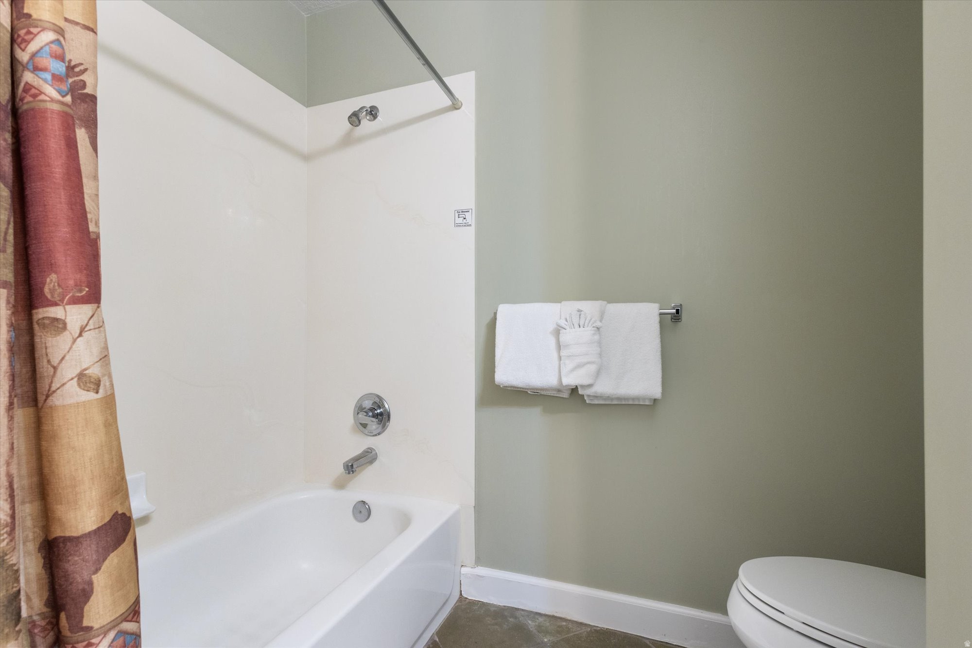 CRESTVIEW CONDOMINIUM PHASE 1 - Residential