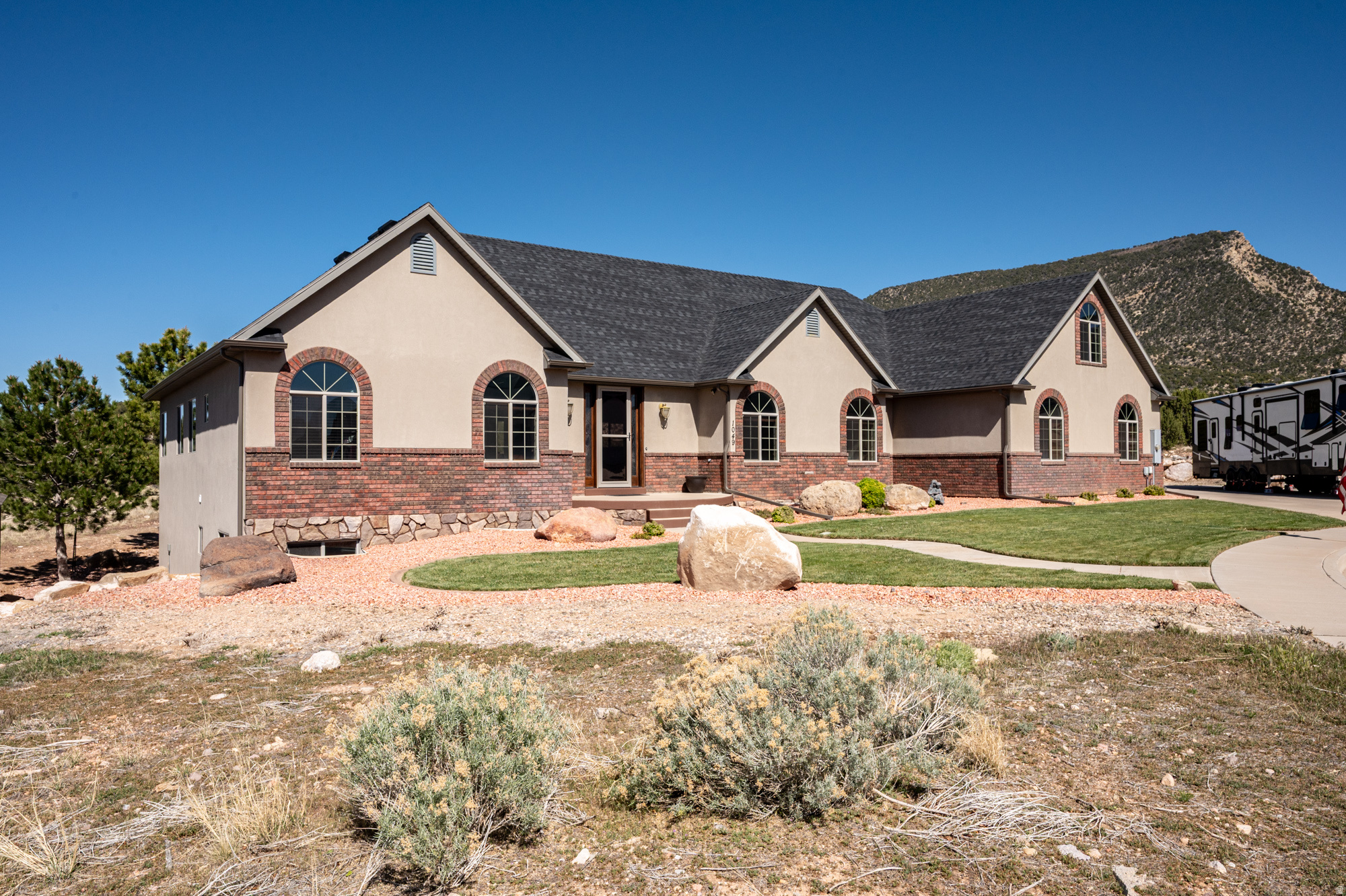 CANYON GATE - Residential