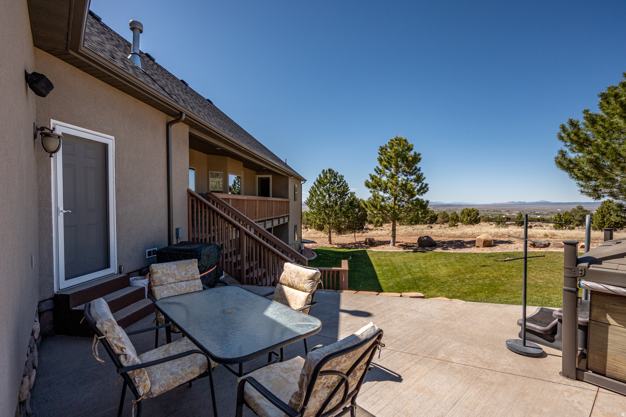 CANYON GATE - Residential