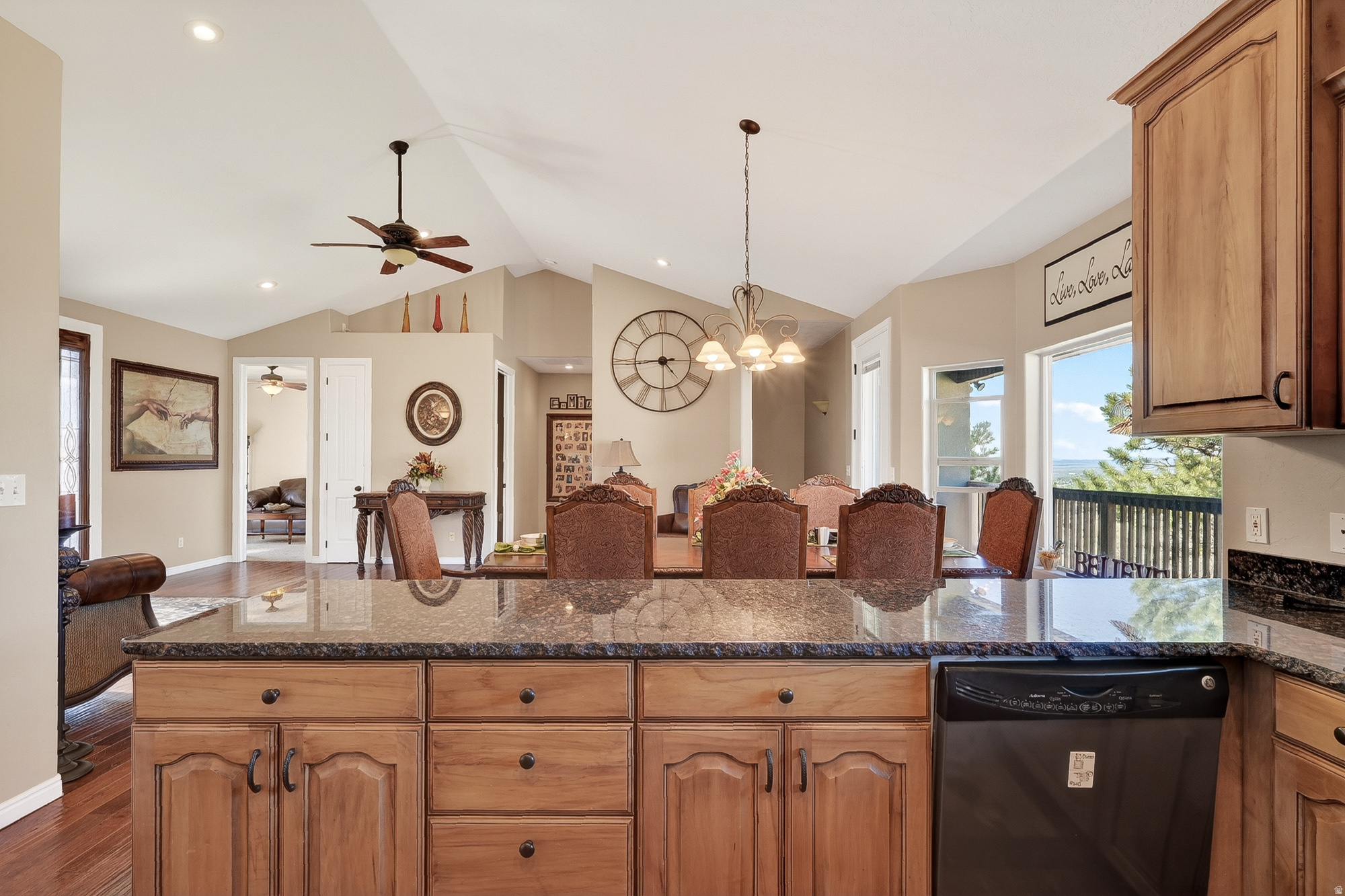 CANYON GATE - Residential