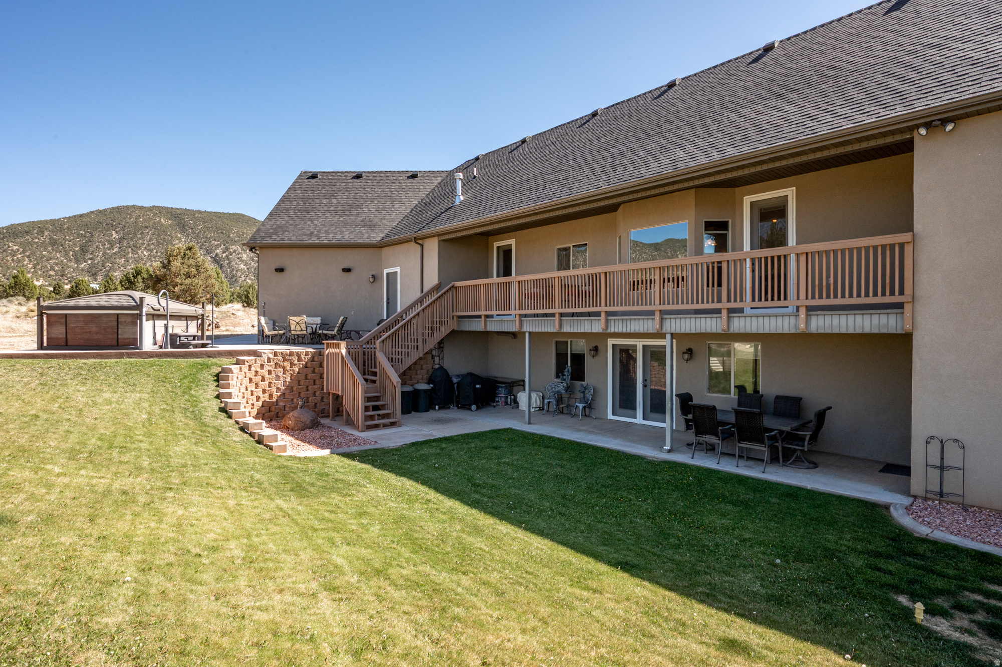 CANYON GATE - Residential