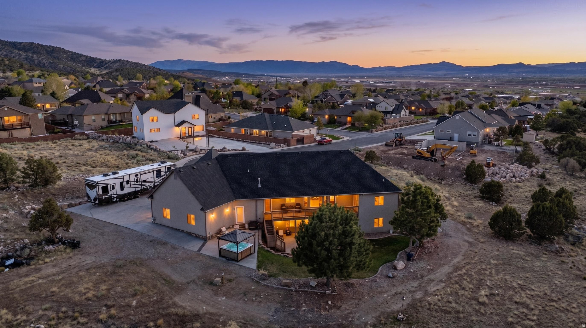 CANYON GATE - Residential