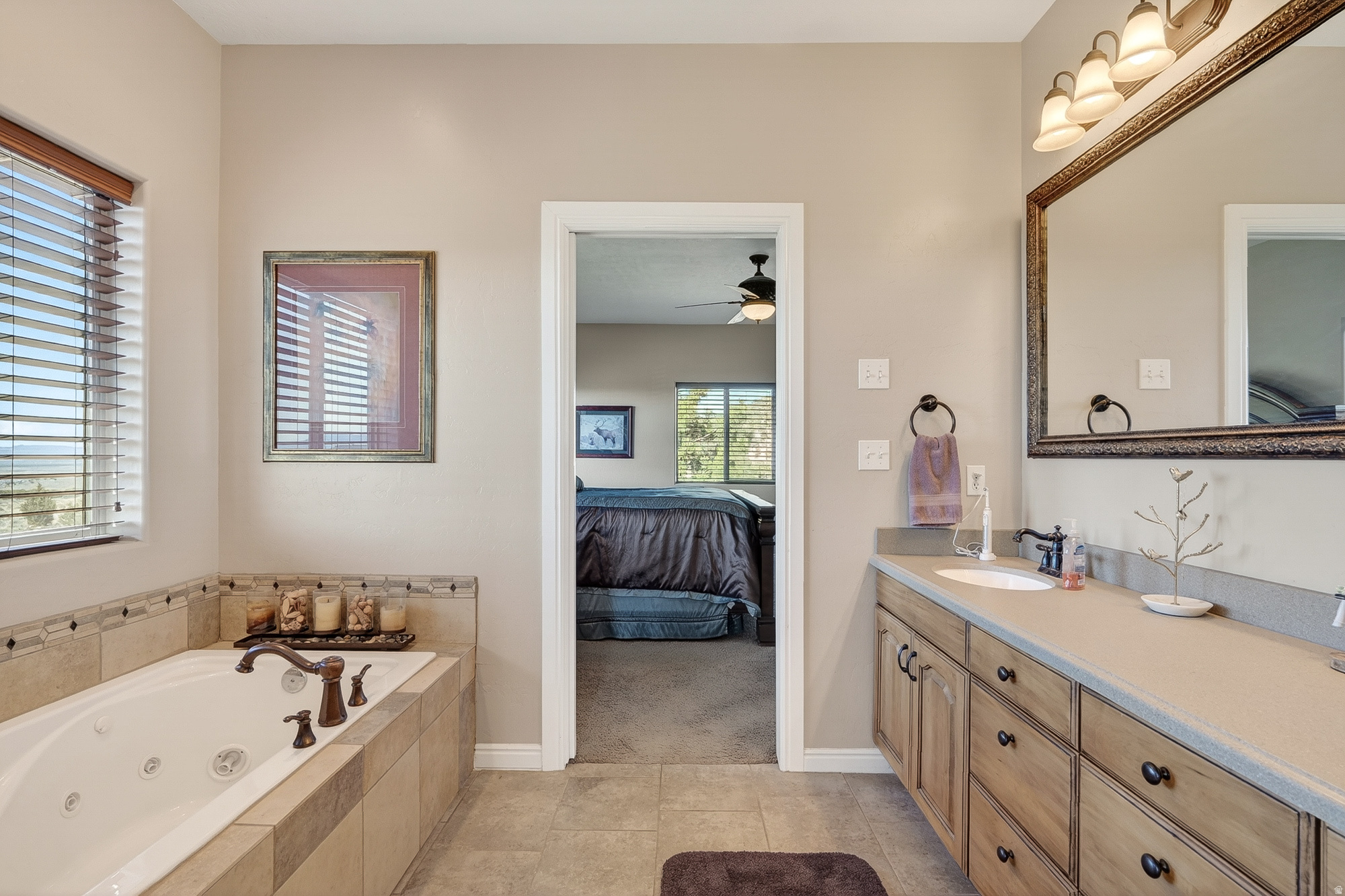 CANYON GATE - Residential