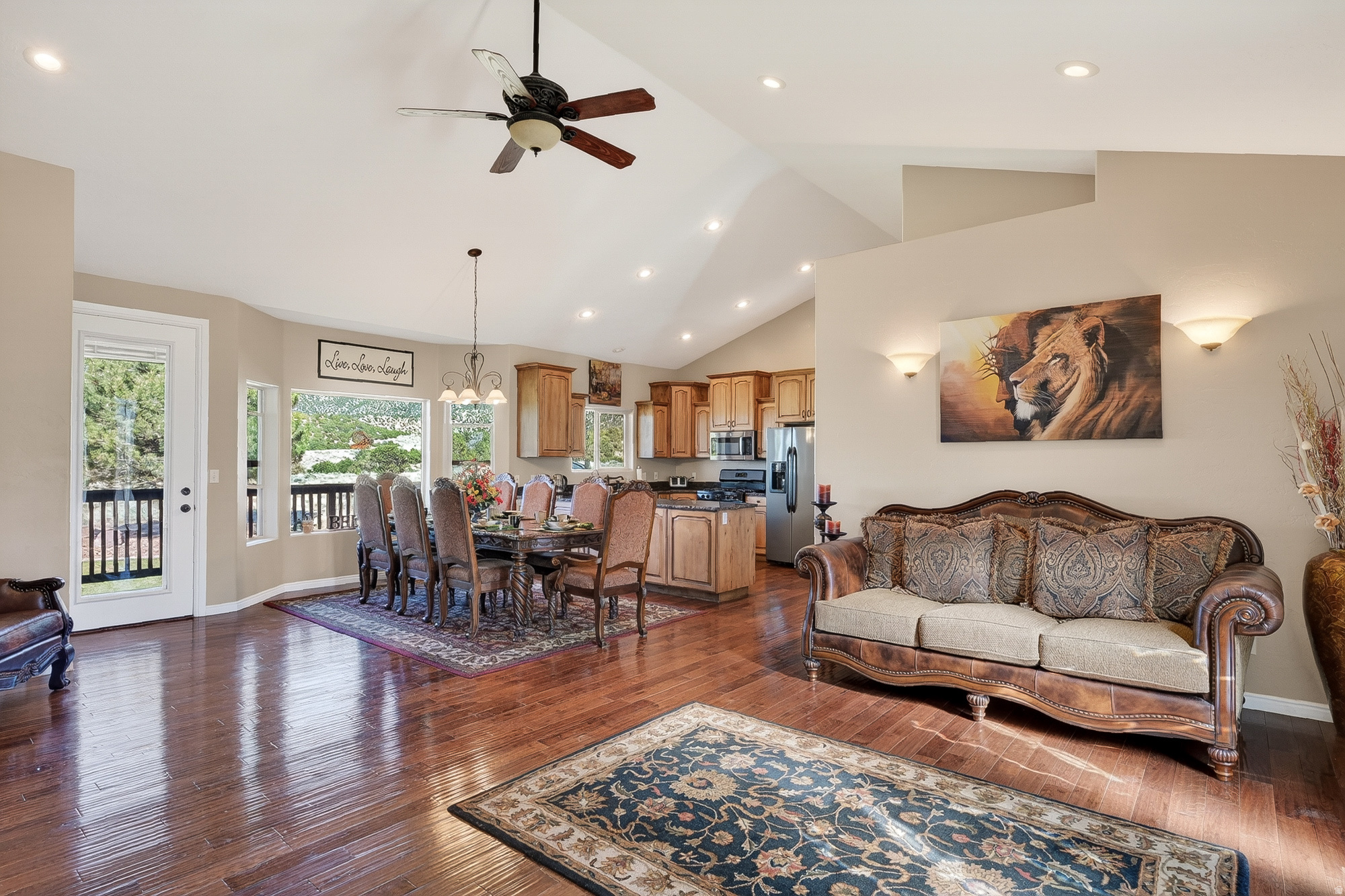 CANYON GATE - Residential