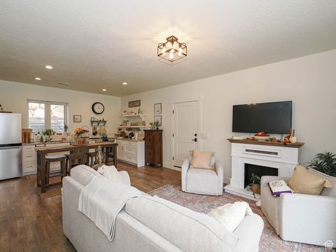 Tiny photo for 3167 S MAPLETON ESTATES DRIVE DR, Mapleton, UT 84664 (MLS # 2114178)