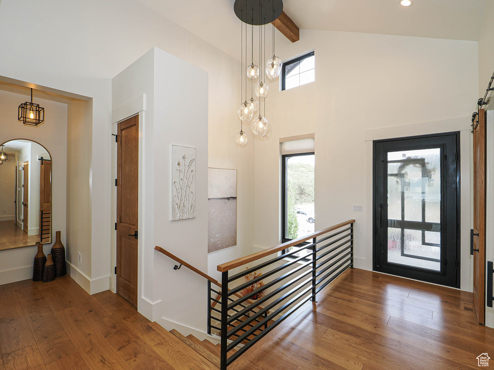 TWIN HOLLOW - Residential