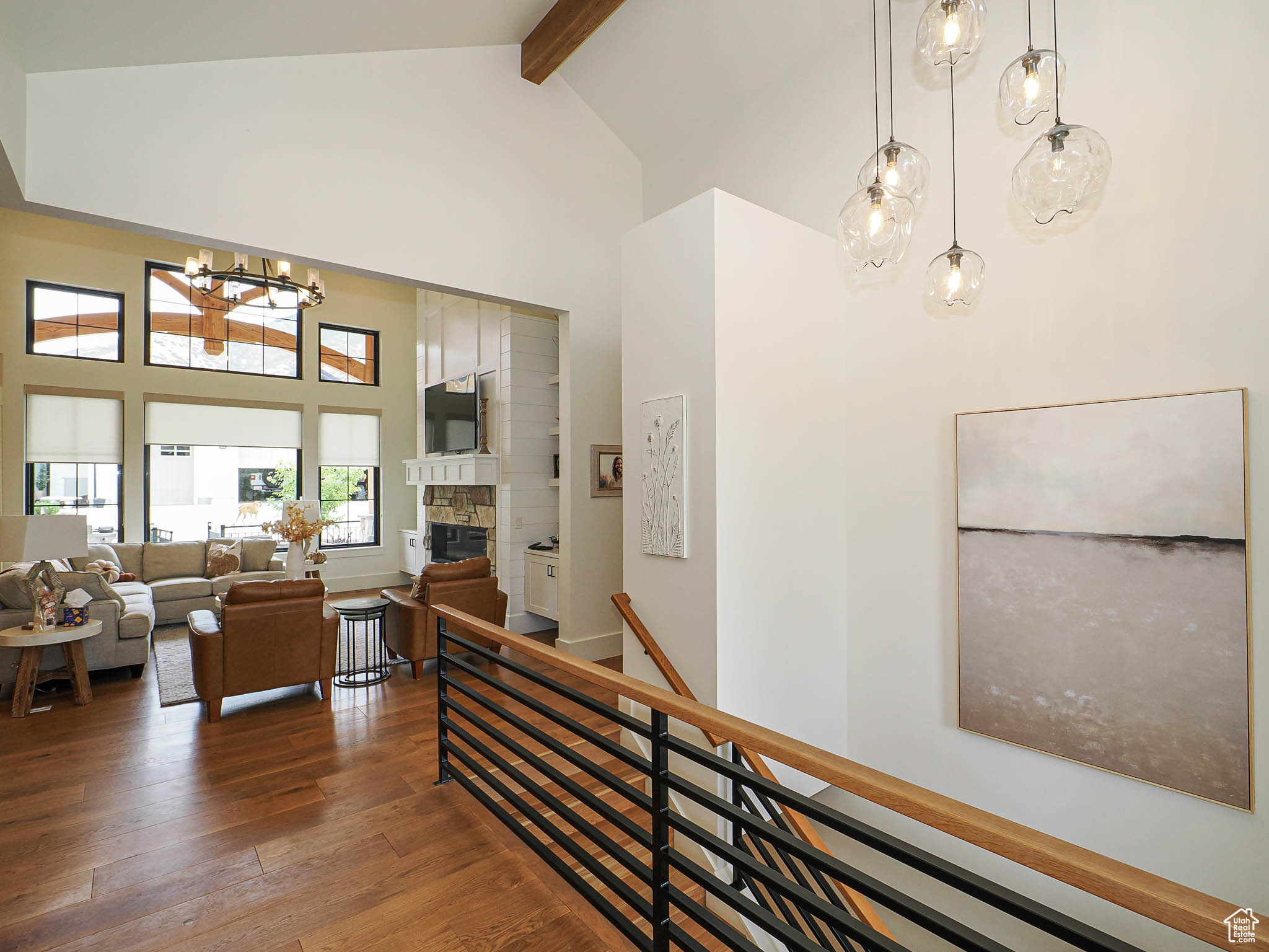 TWIN HOLLOW - Residential