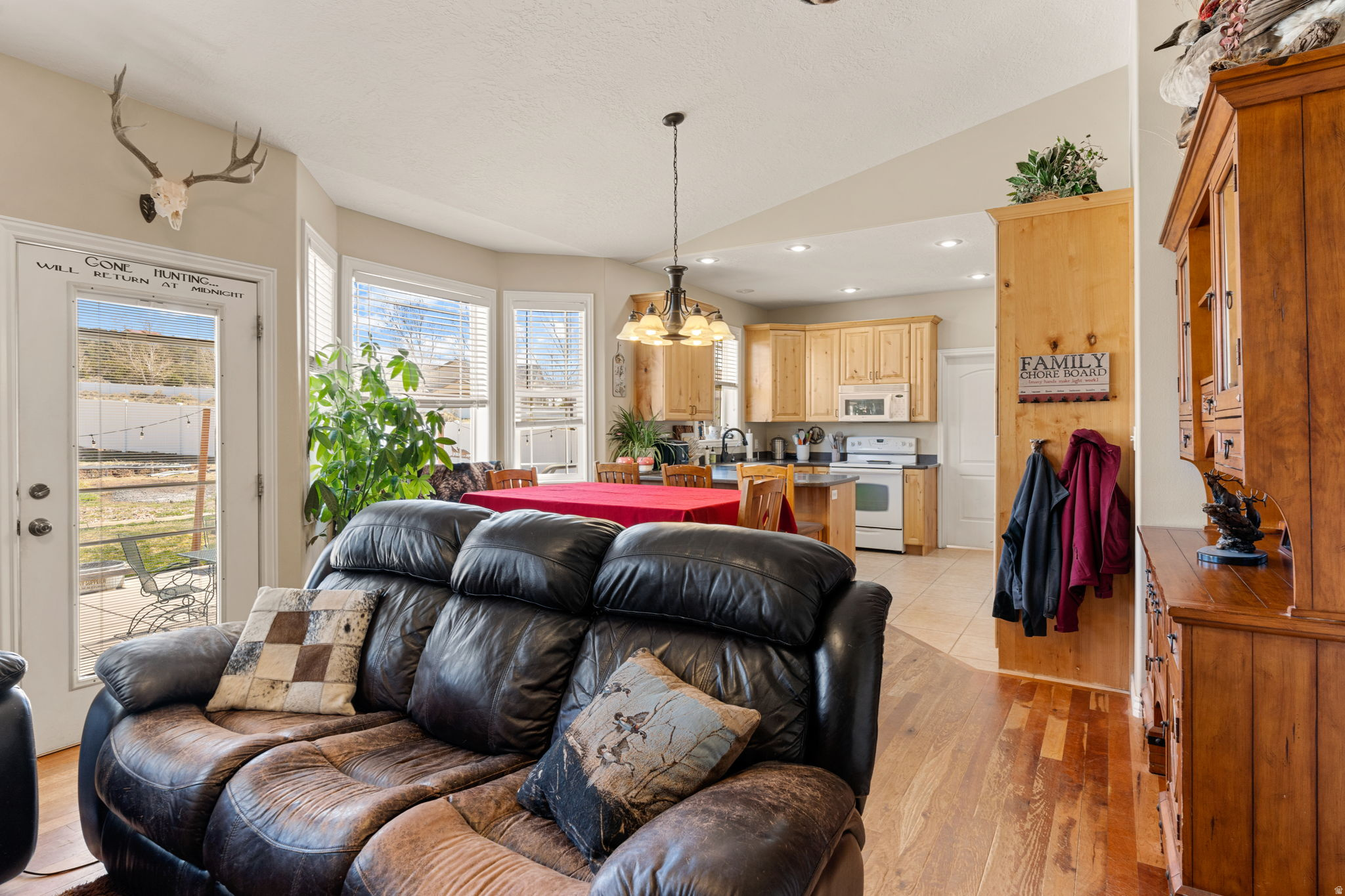 WESTVIEW ESTATES - Residential